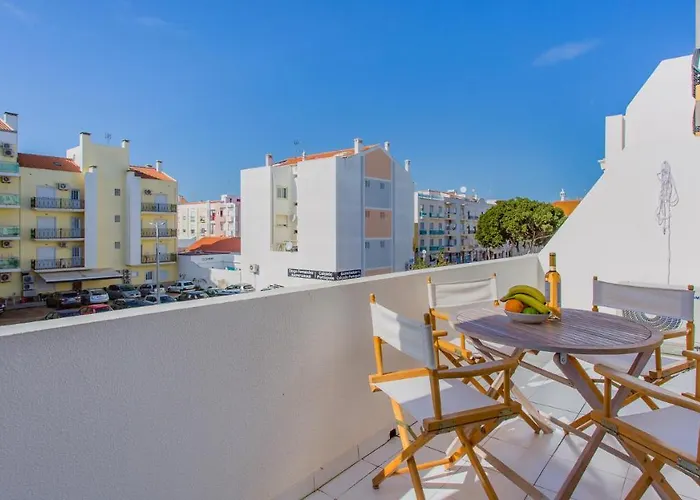 Bright 1Bdr Apartment W/Balcony By Lovelystay