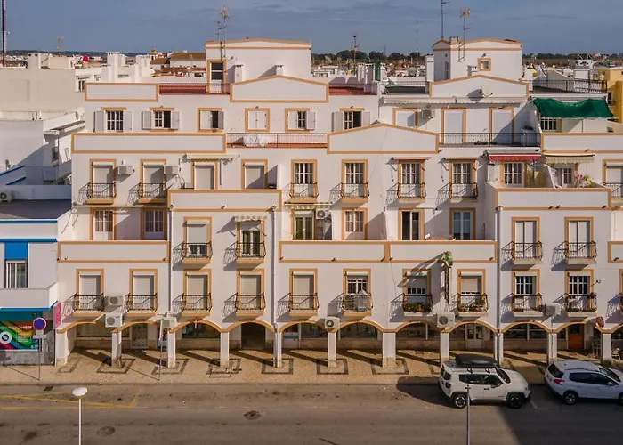Bright 1Bdr Apartment W/Balcony By Lovelystay