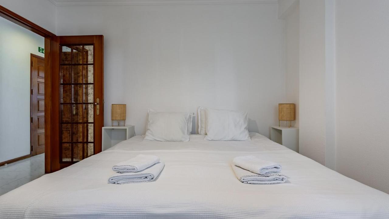 Bright 1bdr W/balcony By Lovelystay * Vila Real de Santo António